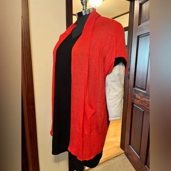 Sejour sleeveless lightweight knit sweater in a beautiful orange color. Size 1x - Picture 4 of 8